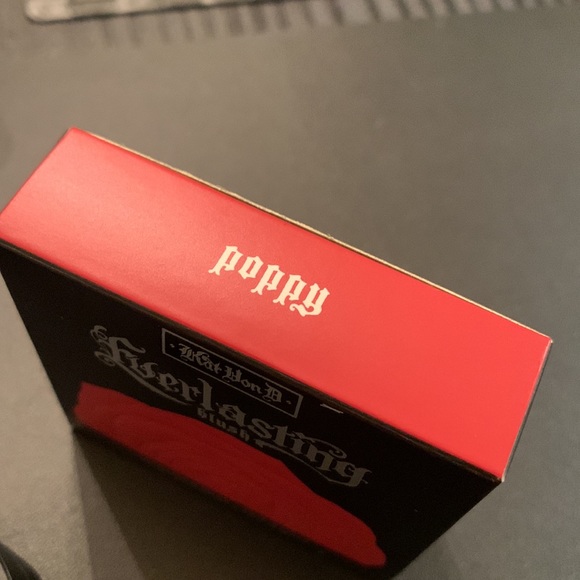 KVD Kat Avon D Everlasting Blush - Picture 5 of 6